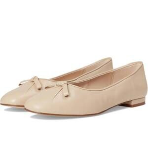 NEW FS/NY women's poppie flats in beige napa